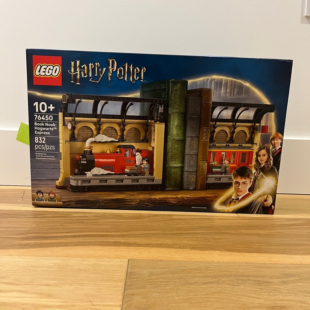 LEGO Harry Potter Book Nook Hogwarts Express Set 76450 New In Box